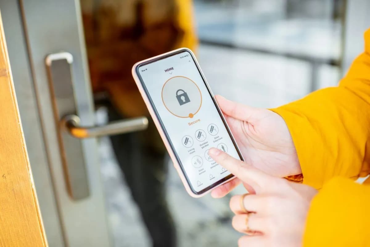 Contrôle de sécurité d'une serrure connectée sur smartphone
